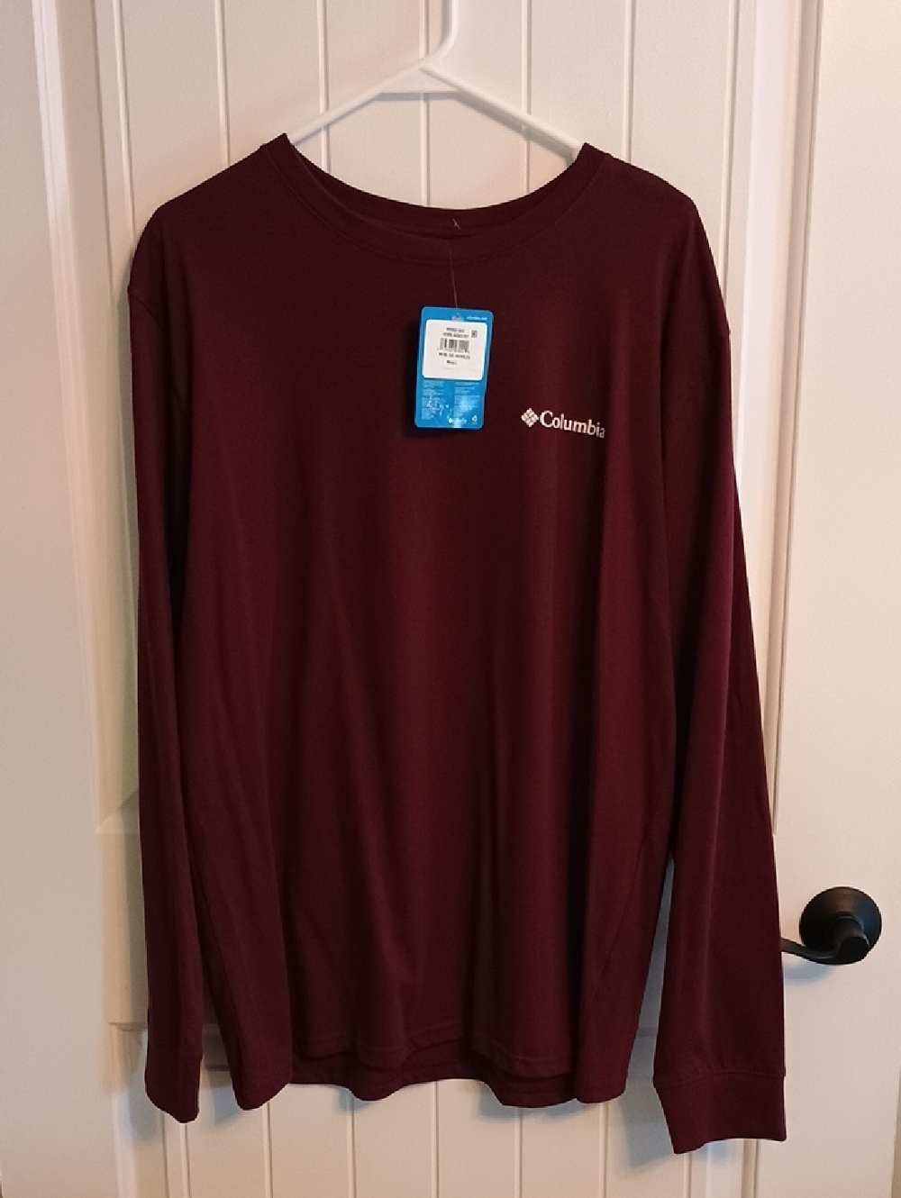 Brand New Men's Large "Sasquatch Santa" Columbia Long Sleeve Shirt - Maroon